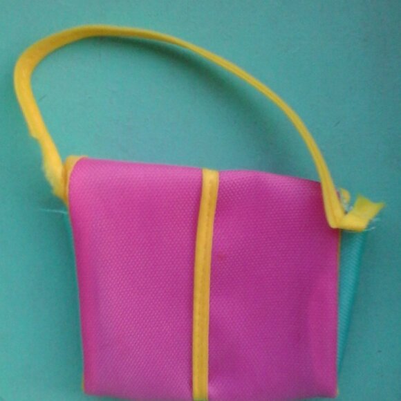 Barbie doll size green & pink luggage bags 80s - Picture 4 of 6